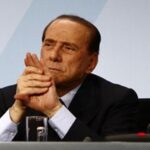 Berlusconi: niente tasse per chi assume giovani. Monti e Bersani inseguono
